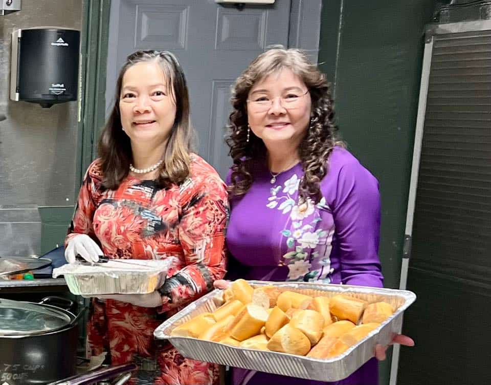Women serving at VBC Albuquerque